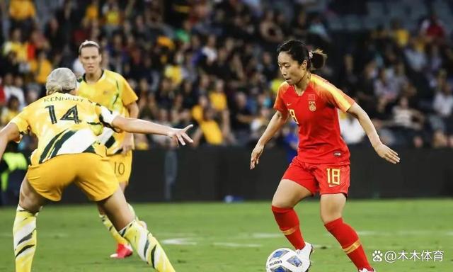 中国女足备战全运会足球比赛,球队士气高涨 中国女足备战全运会足球比赛,球队士气高涨