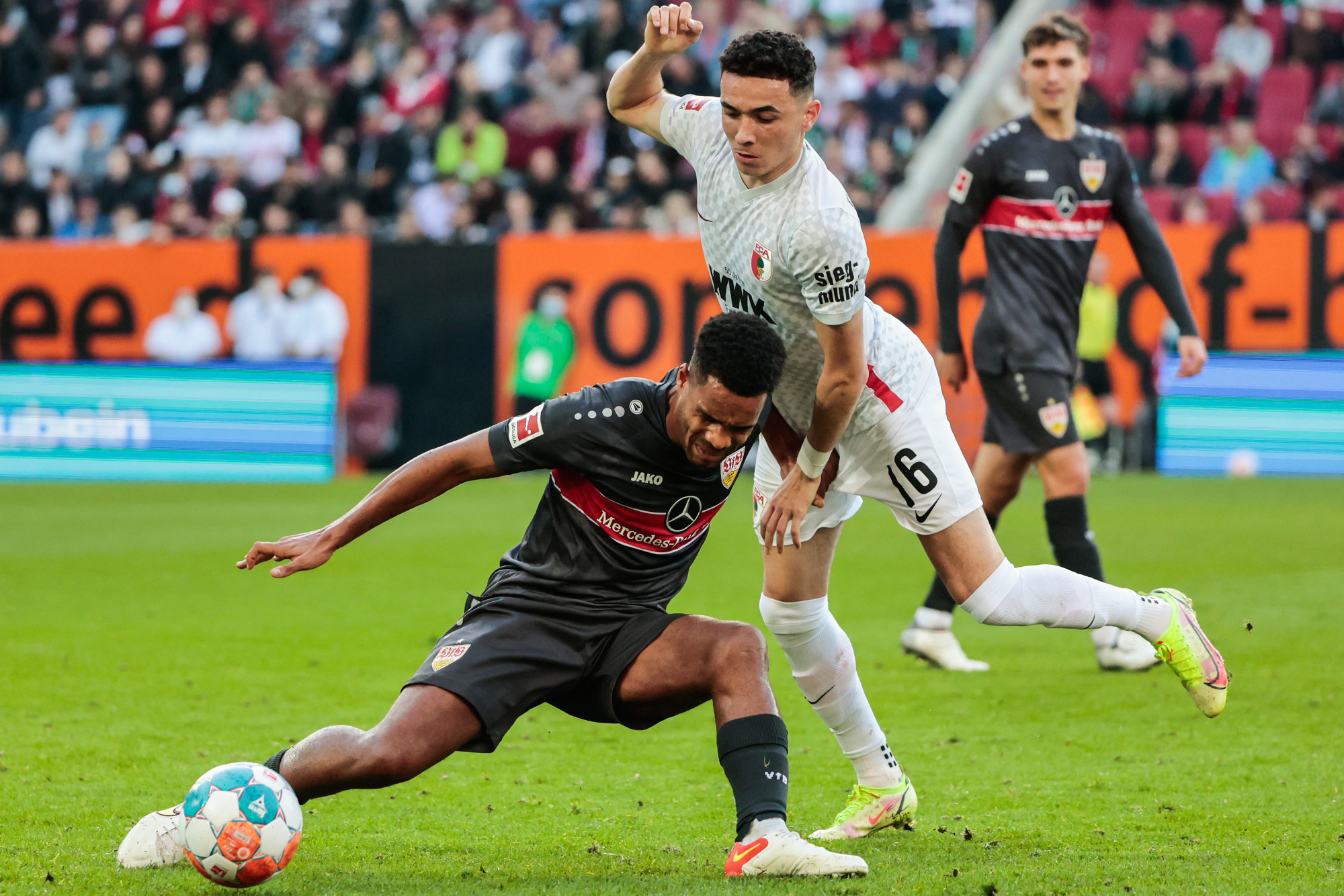 九游体育亚洲官网-雄鹿堡主场踢平对手，保持不败势头的简单介绍