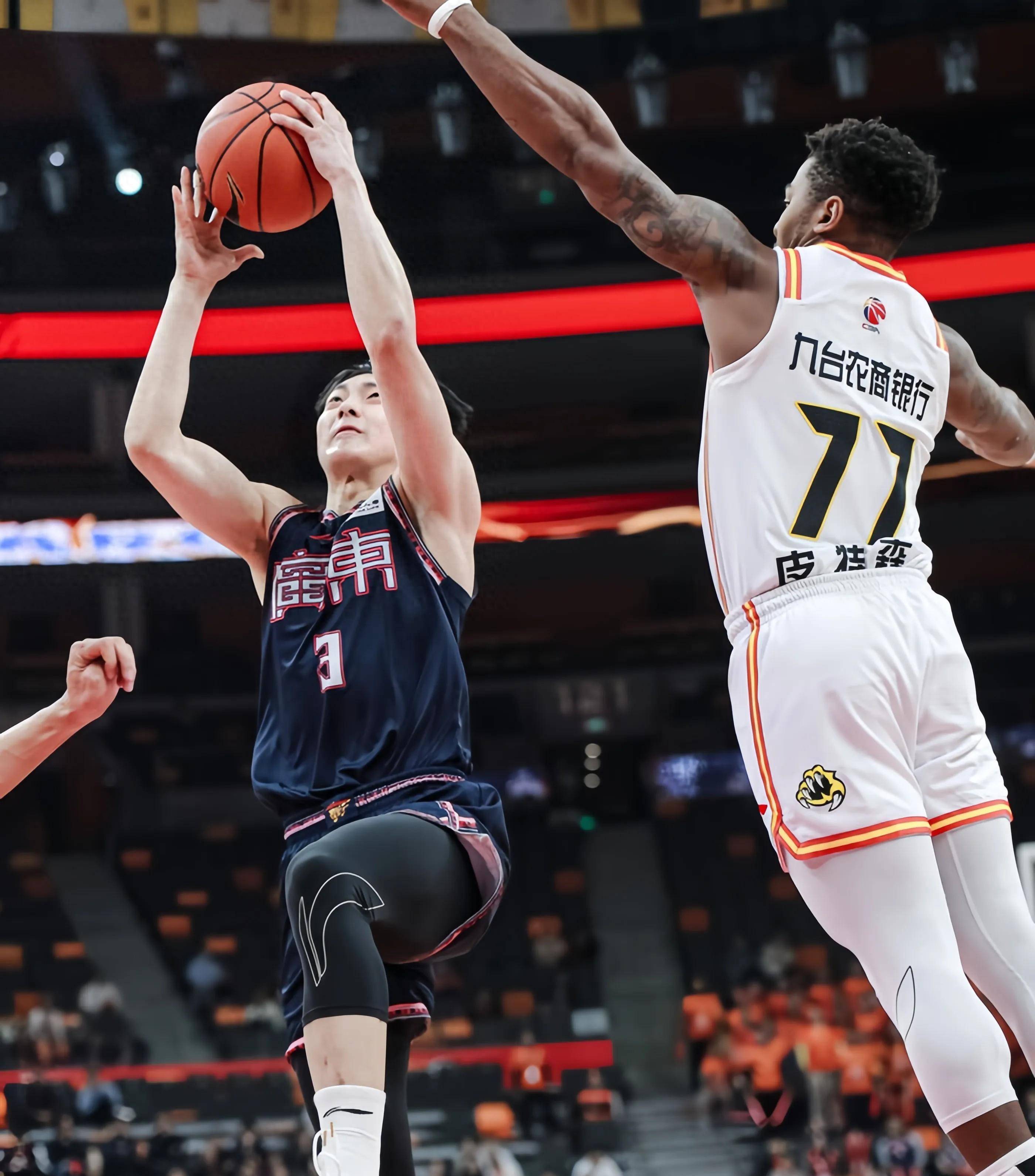 辽宁队全队表现出色,实现胜利保住前四位置的简单介绍 辽宁队全队表现出色,实现胜利保住前四位置的简单介绍