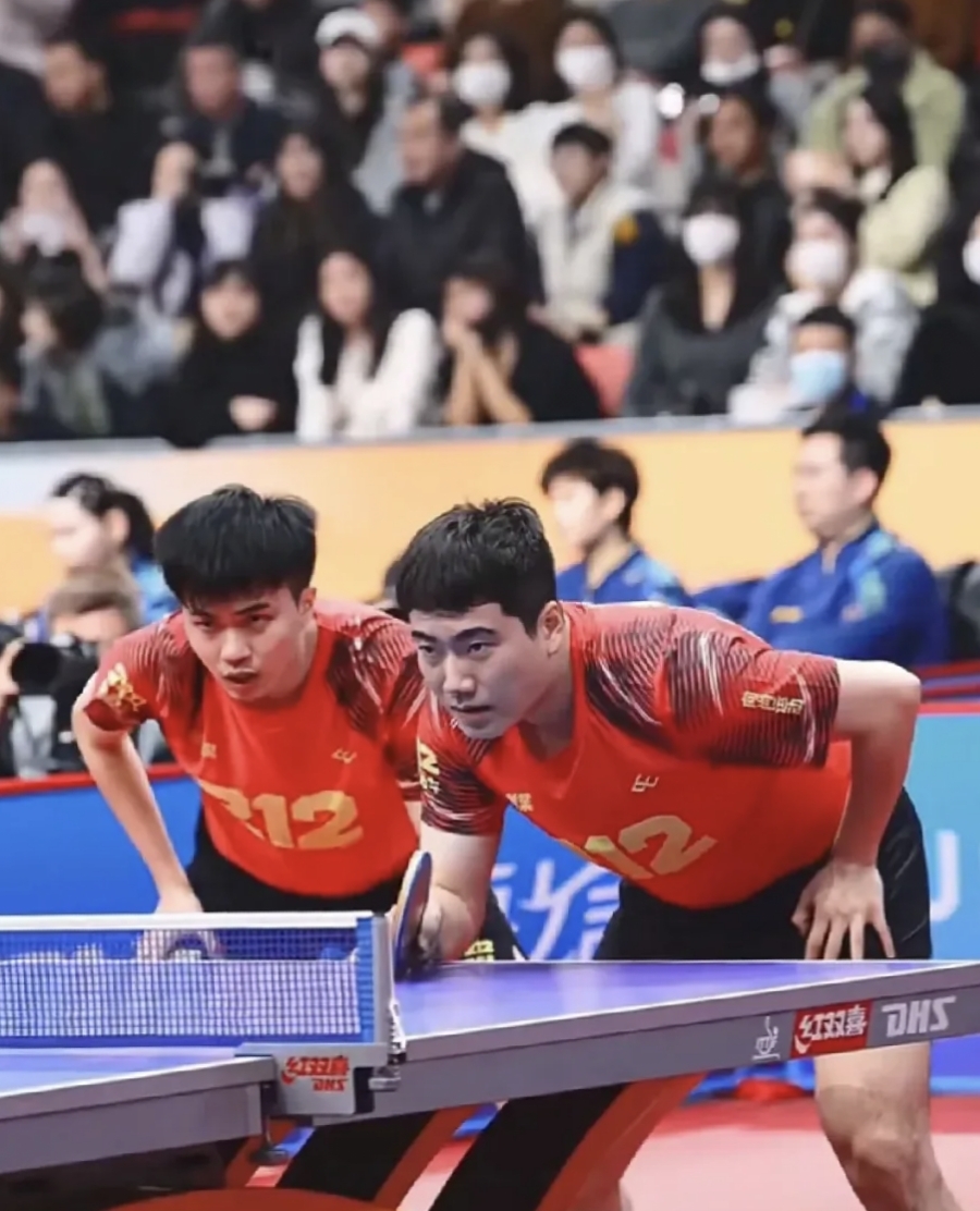 包含罗奇代尔全力以赴，战胜对手保持势头的词条