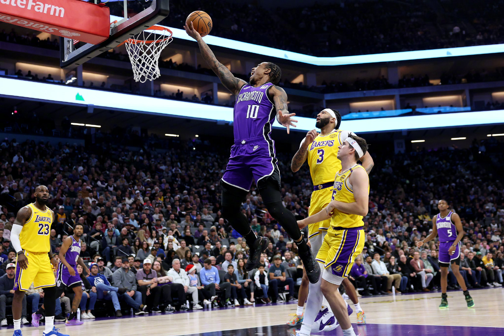 九游体育下载-科尼亚队在法国联赛中连胜，排名攀升