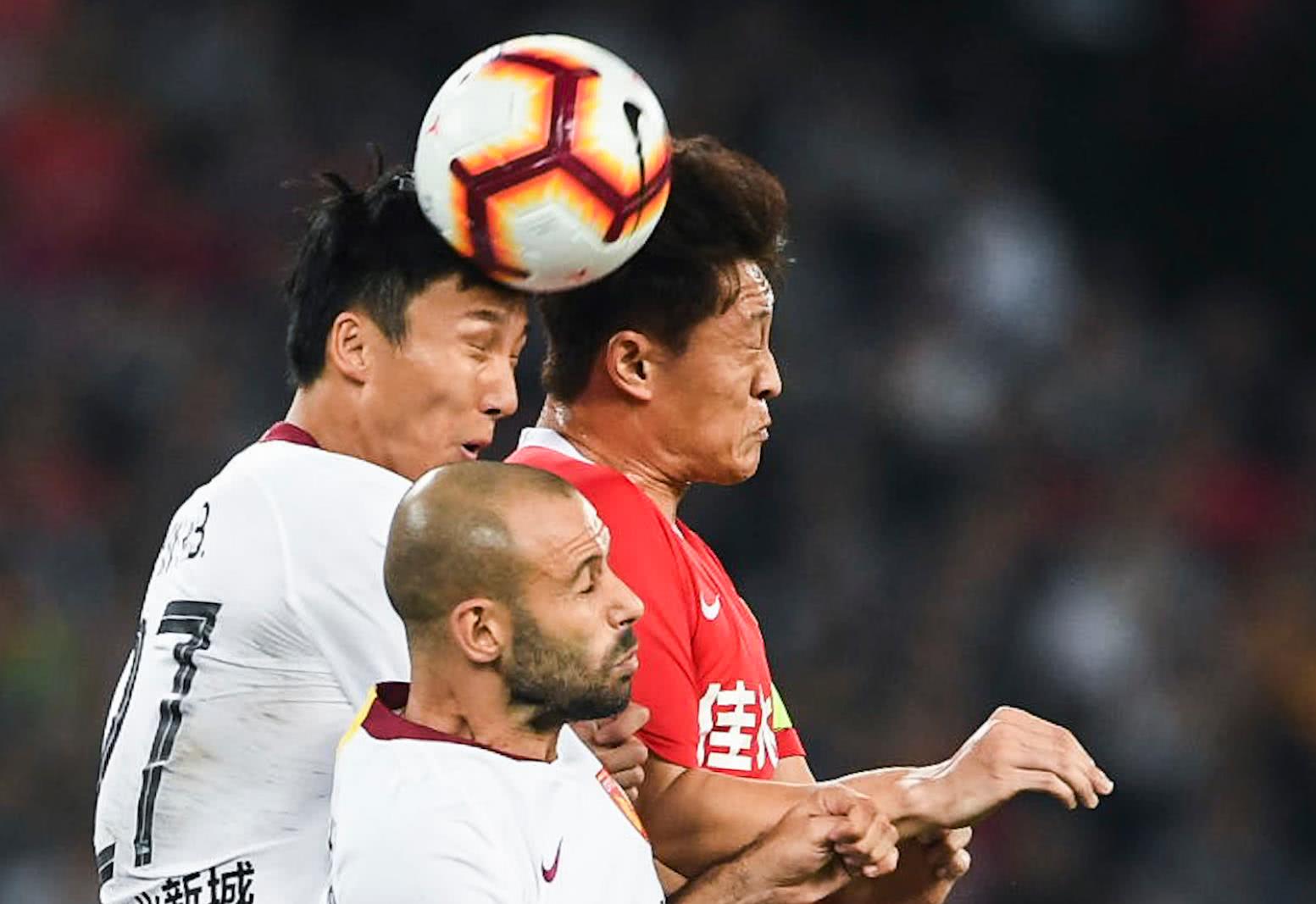 包含河北华夏幸福与深圳佳兆业全力对决，胜负未定的词条