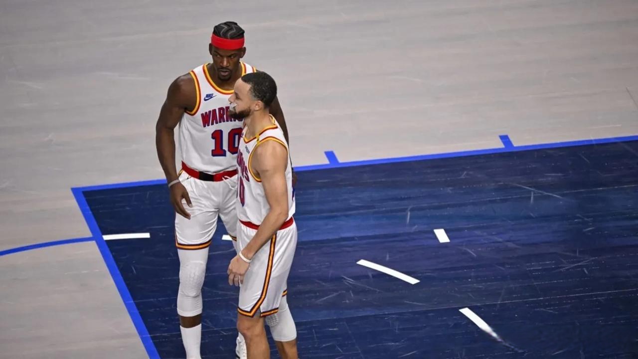 九游体育平台-魔术队锋线两将合砍分力压对手取胜