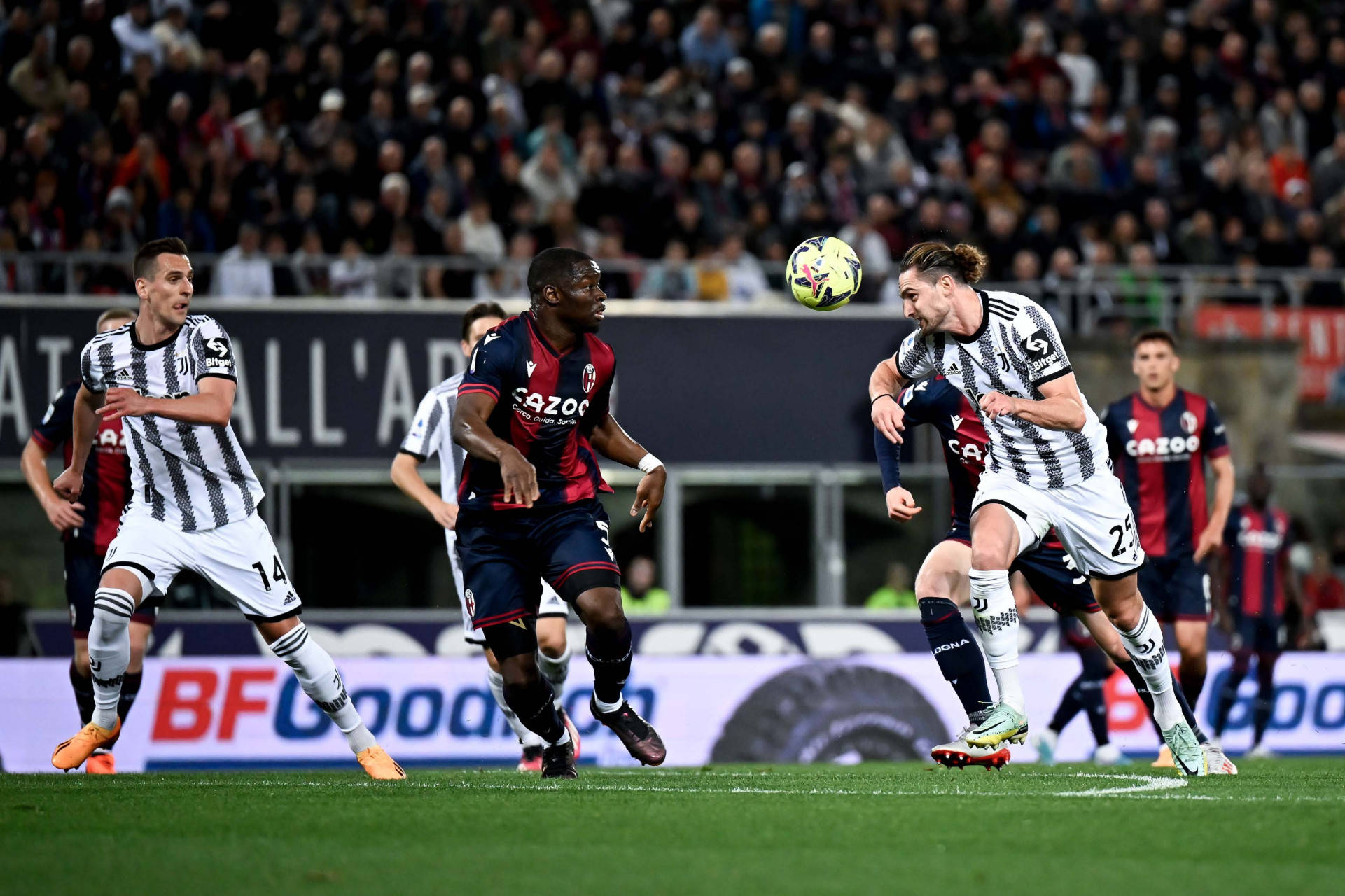 斯洛文尼亚队在客场战胜克威特