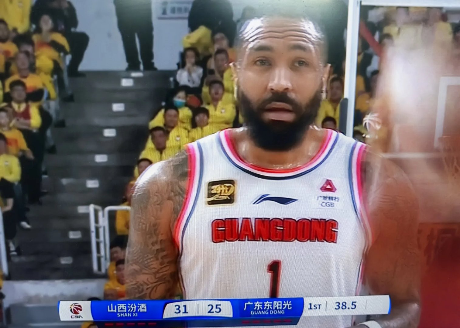 广东队大胜山西队，领先一场取得赛点