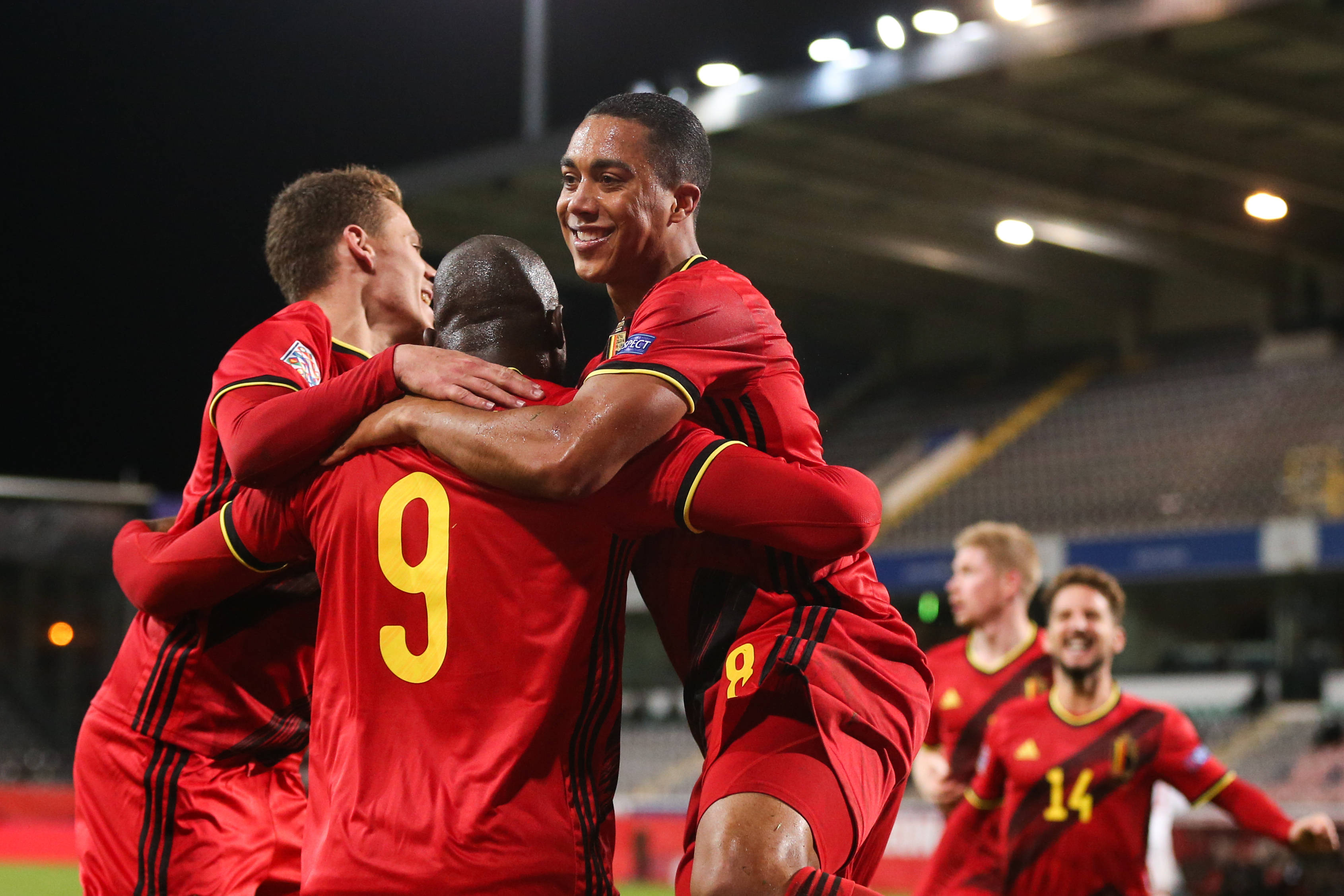 九游体育app-比利时队客场战胜丹麦队，实现惊险逆转的简单介绍