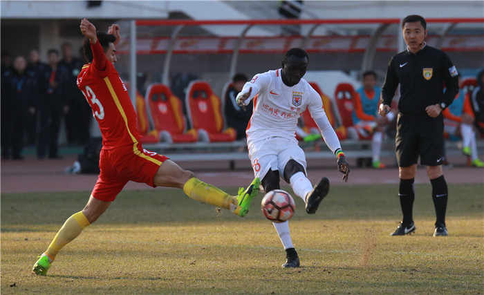 九游体育网页版登录入口-鲁能赢下广州富德，再次摆脱保级危机的简单介绍