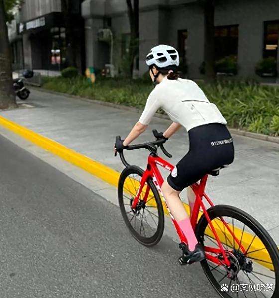 印尼国家队球员展现出色表现,脱颖而出的简单介绍 印尼国家队球员展现出色表现,脱颖而出的简单介绍