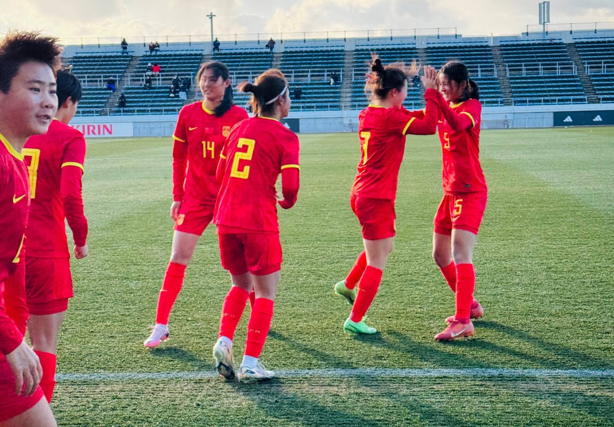 九游体育亚洲官网-中国女足备战决赛，冲击赛事巅峰