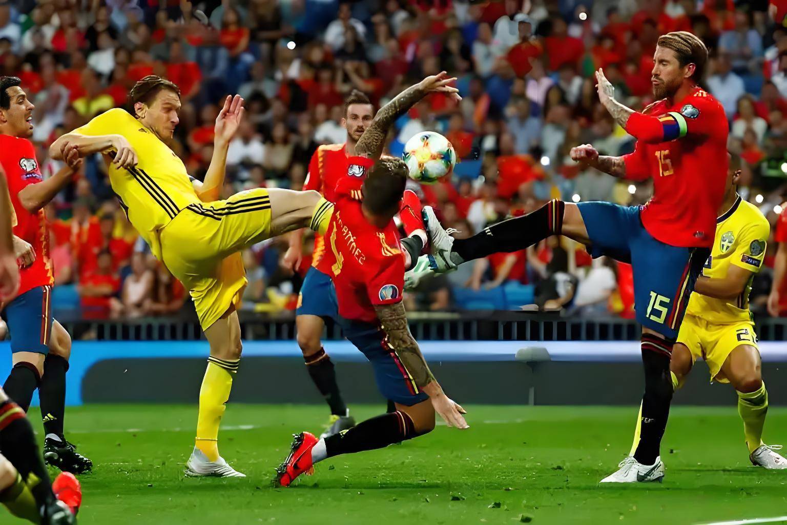 九游体育中国官网-诺维奇客场战胜阿斯顿维拉，取得翻盘胜利