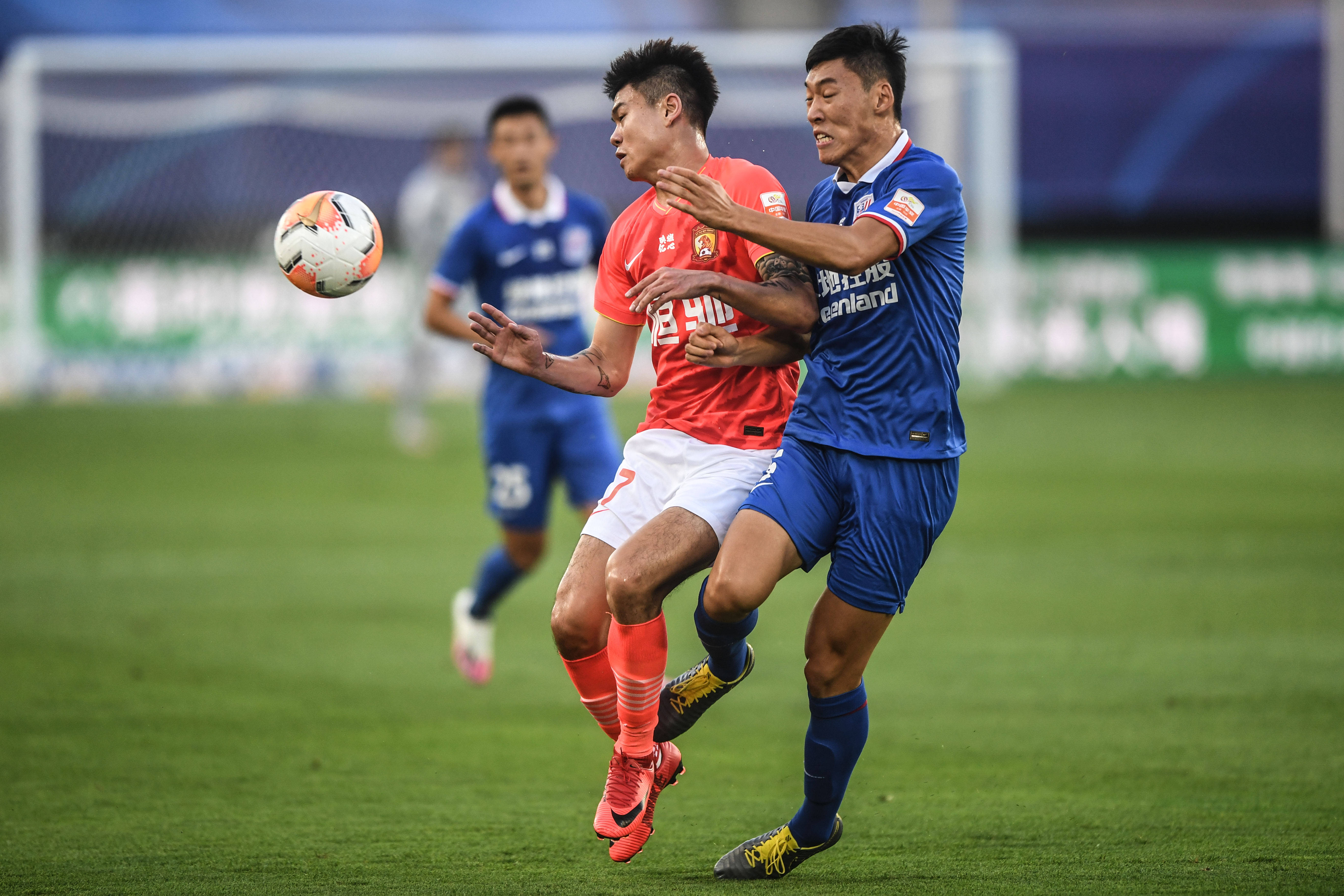 包含广州恒大进攻犀利毫不停顿：是否能一路高歌猛进？的词条