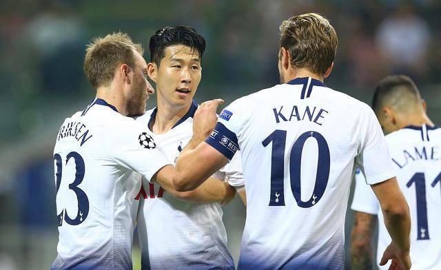 富勒姆连续三场不胜,球队士气受挫 富勒姆连续三场不胜,球队士气受挫