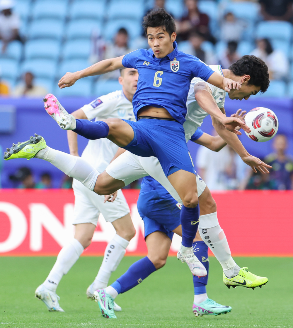 塔吉克斯坦男篮在对阵乌兹别克队时拼尽全力 塔吉克斯坦男篮在对阵乌兹别克队时拼尽全力